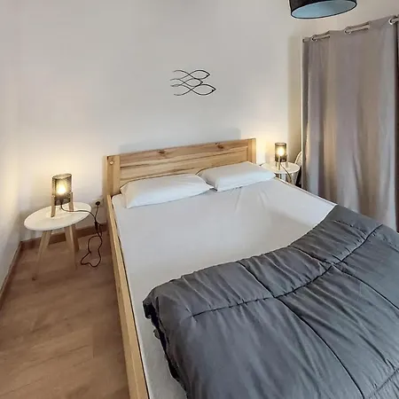 Awesome In Dolonne With Kitchen * Les Sables-dʼOlonne