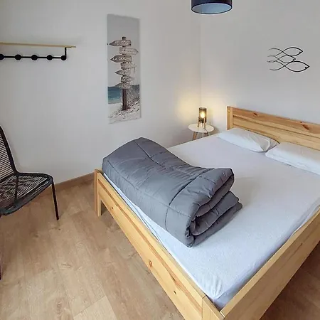 Awesome In Dolonne With Kitchen Vakantiehuis